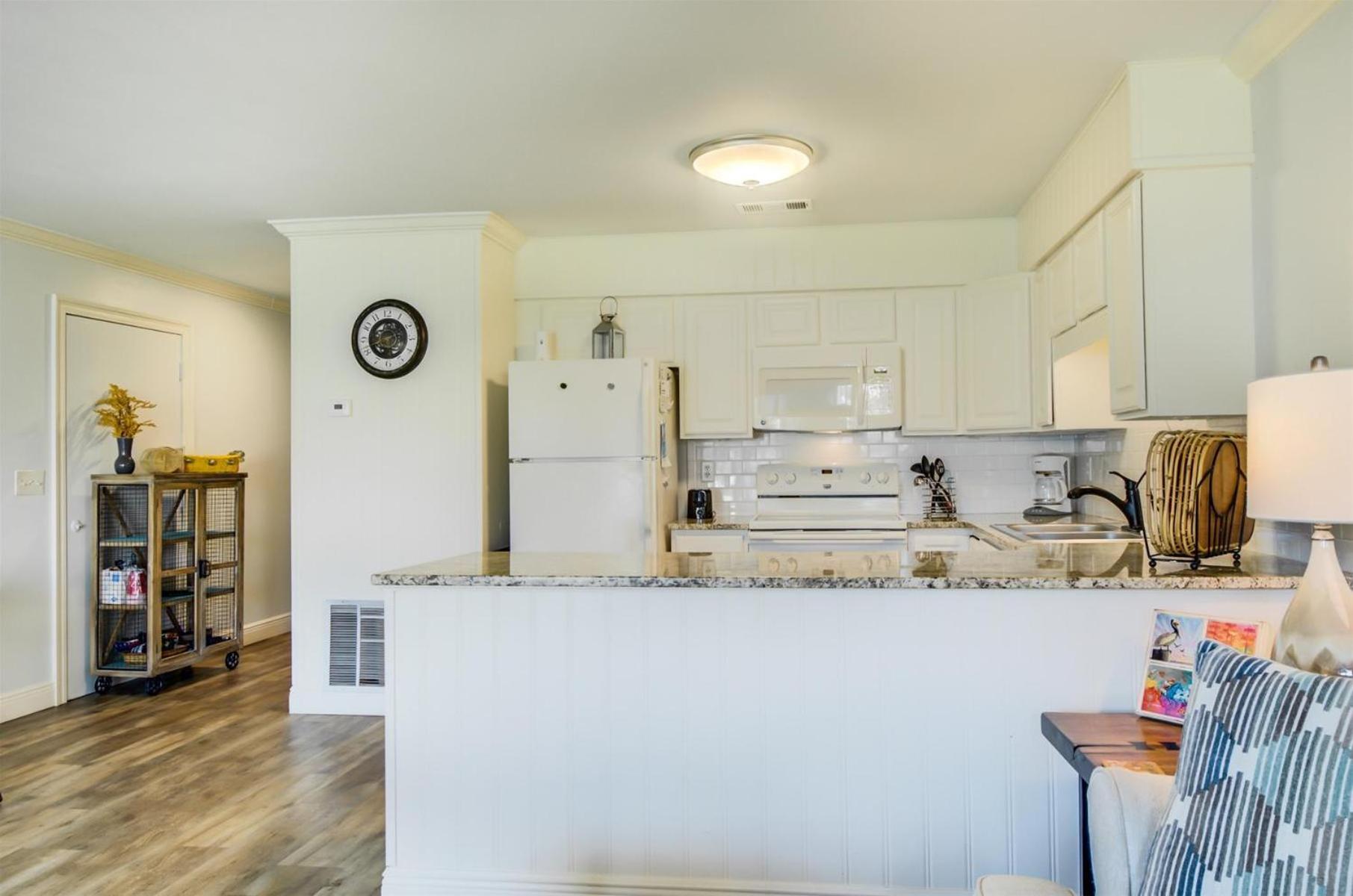 10 A, One Bedroom Condo デスティン エクステリア 写真